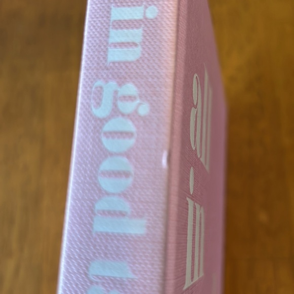 Kate Spade All in Good Taste Coffee Table book - Picture 5 of 7